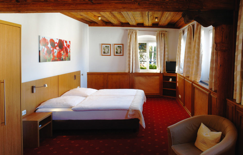 Landgasthof und Hotel Weisser Löwe Eckental Exterior foto
