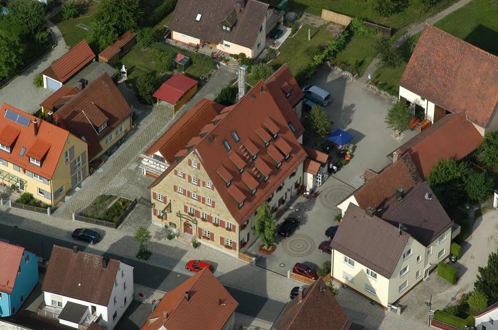 Landgasthof und Hotel Weisser Löwe Eckental Exterior foto